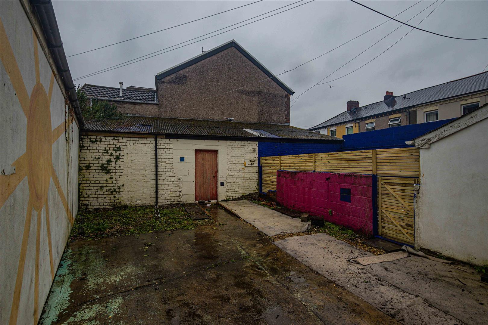 Lower Cathedral Road, Riverside — photograph 7